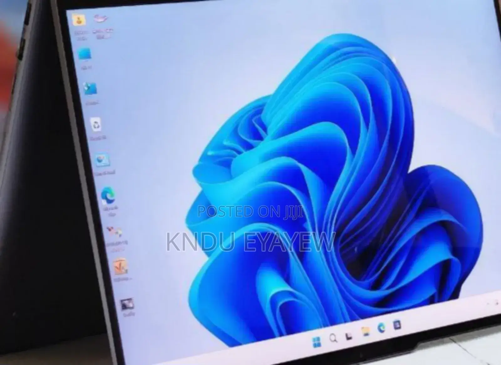 New Laptop Lenovo Yoga 7i 16GB Intel Core I7 SSD 1T