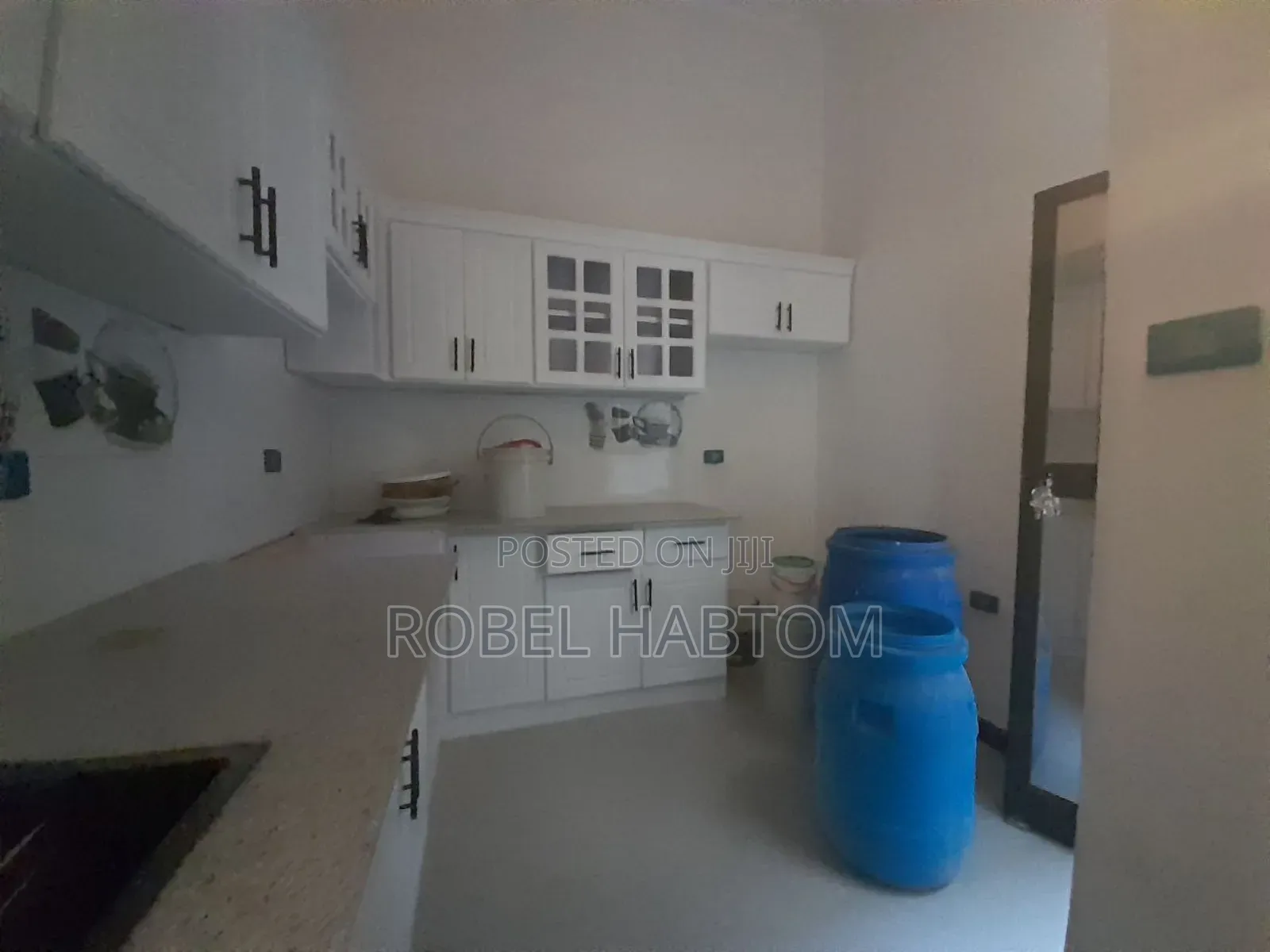 Furnished 4bdrm House in Yeka for sale
