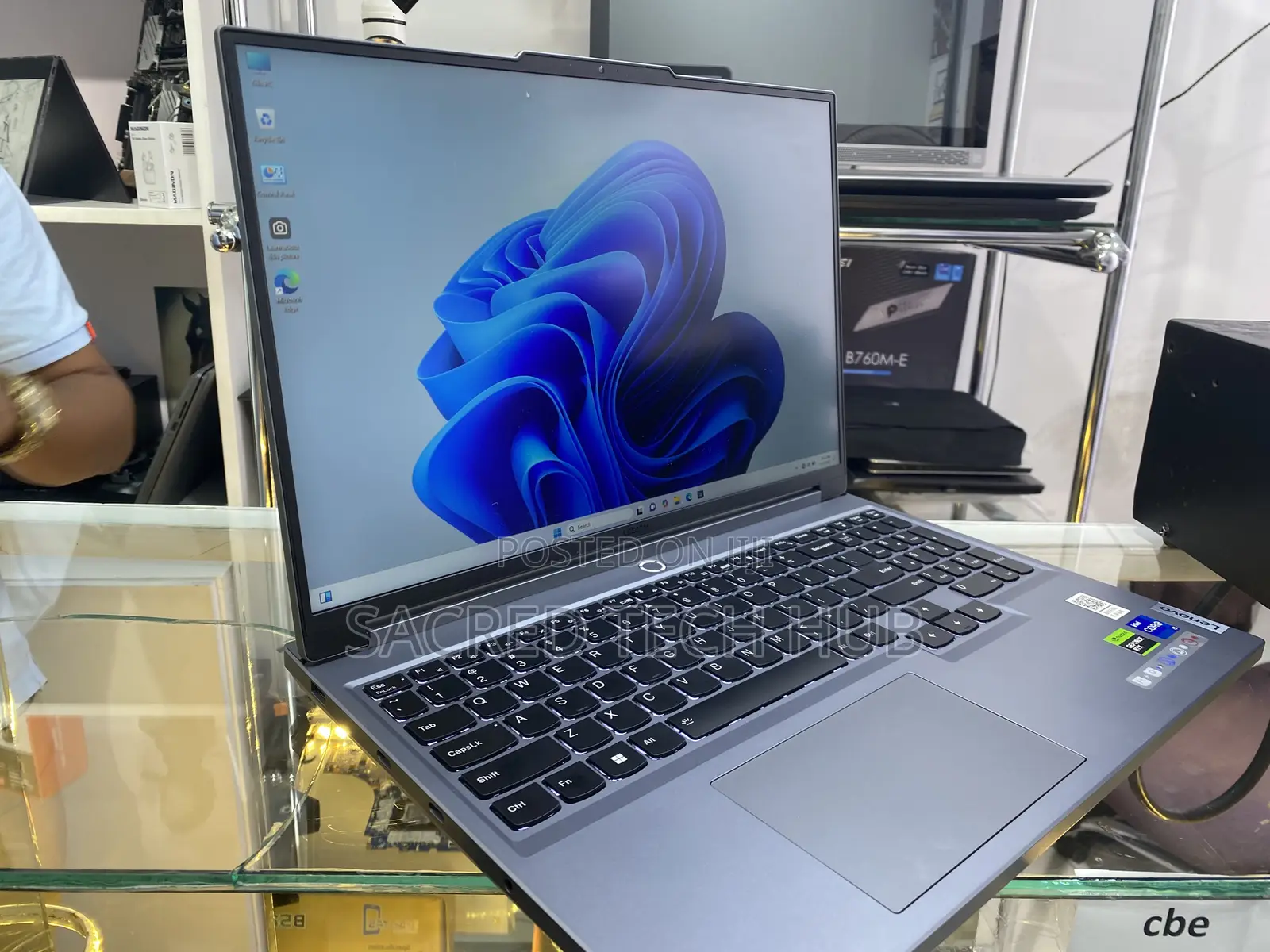 New Lenovo Legion Y7000P IRX9 Gaming Laptop 32GB Intel Core I7 SSD 1T