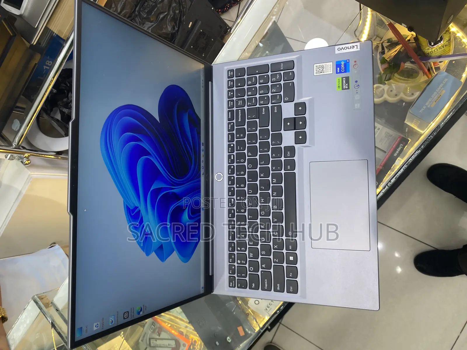 New Lenovo Legion Y7000P IRX9 Gaming Laptop 32GB Intel Core I7 SSD 1T