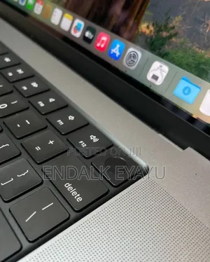 New Laptop Apple MacBook Pro M1 32GB Apple M1 Pro SSD 1T