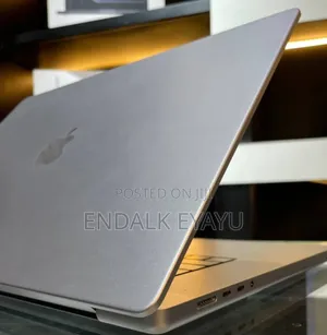 New Laptop Apple MacBook Pro M1 32GB Apple M1 Pro SSD 1T