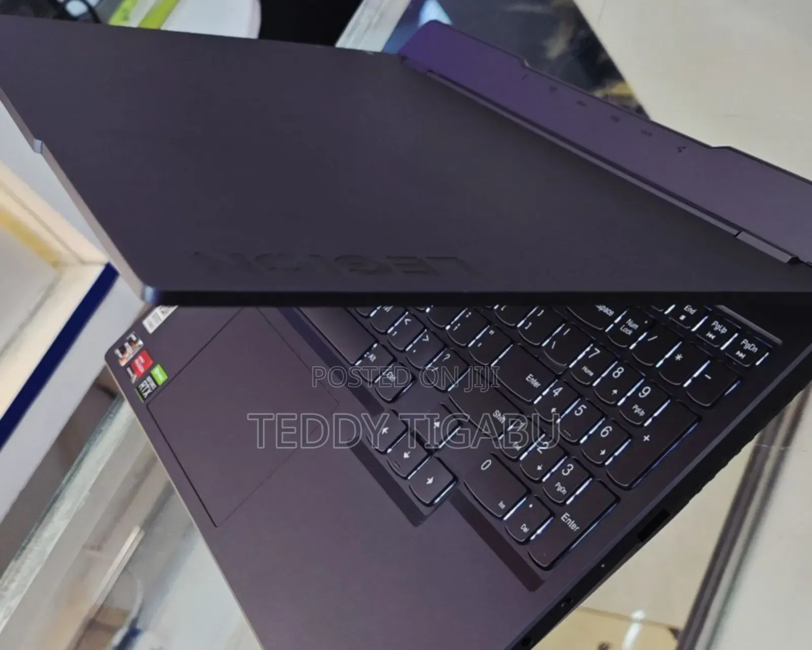 New Laptop Lenovo 16GB AMD Ryzen 5 SSD 1T