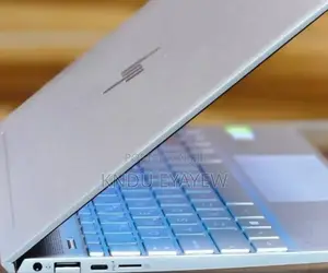 New Laptop HP Envy X360 8GB Intel Core I5 SSD 512GB