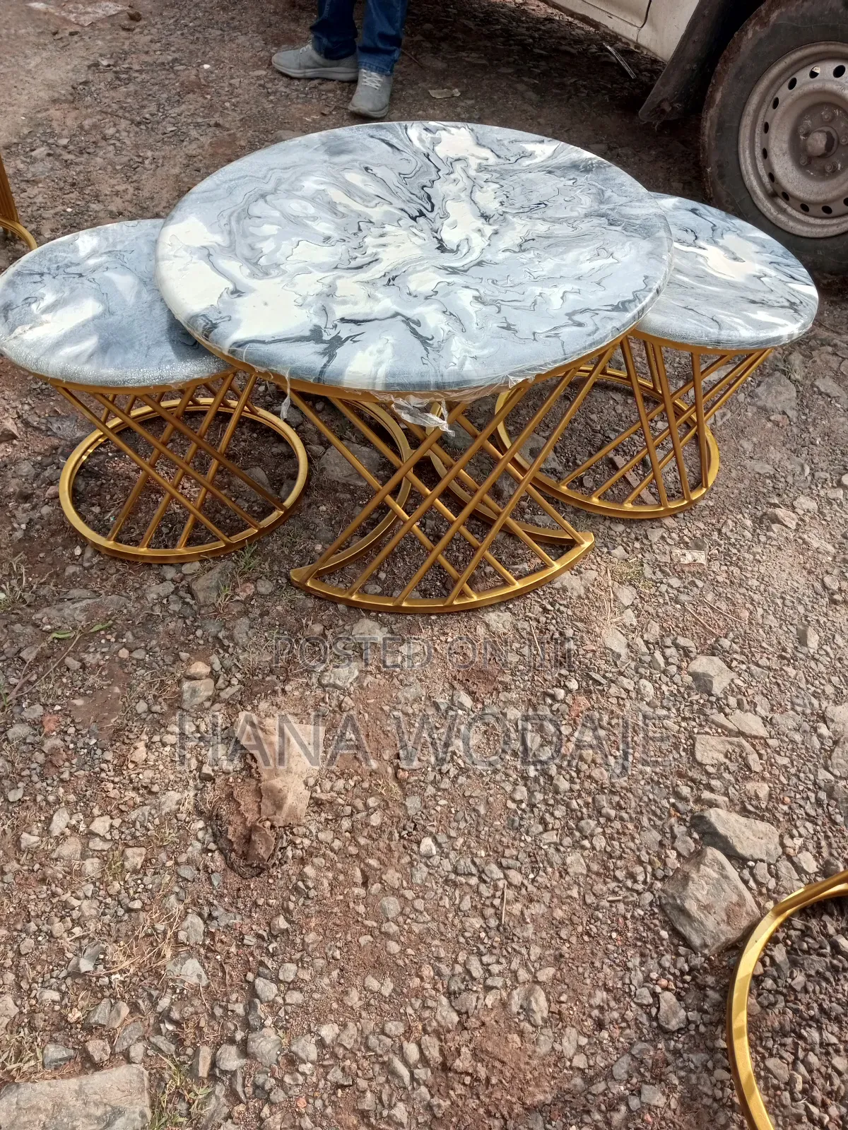 በኢንፖሲ የተሰሩ የመሀል ቴብሎች