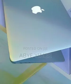 New Laptop Apple MacBook Pro 2017 8GB Intel Core i5 SSD 128GB