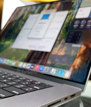 New Laptop Apple MacBook Pro M1 32GB Apple M1 Pro SSD 1T