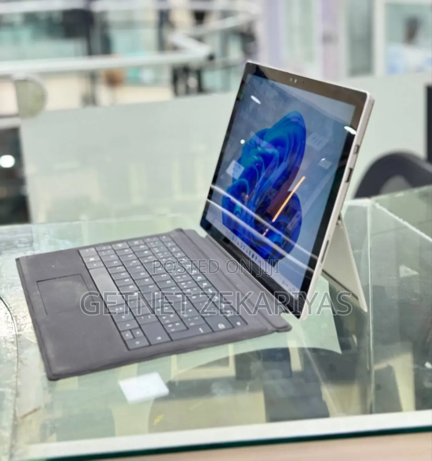 New Laptop Microsoft Surface Pro 16GB Intel Core I7 SSD 256GB