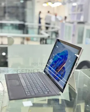 New Laptop Microsoft Surface Pro 16GB Intel Core I7 SSD 256GB