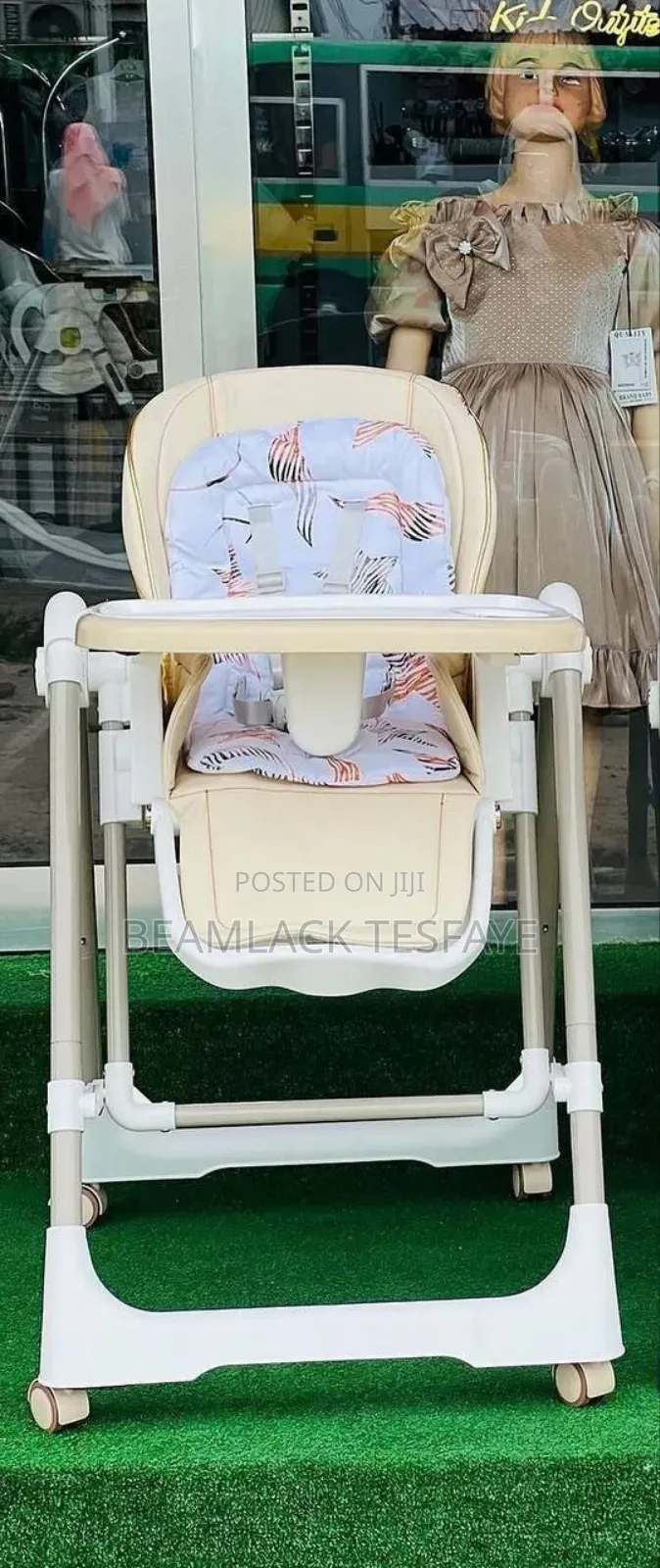 5-in-1 High Chair Multifunction
ከመመገቢያ ወንበርነት በተጨማሪ ዢዋዥመዌ