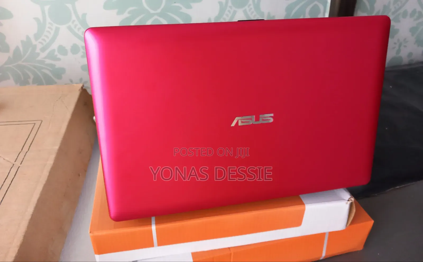New Laptop Asus 2GB Intel Celeron HDD 320GB