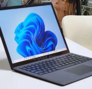 New Laptop Microsoft Surface 16GB Intel Core I7 SSD 512GB