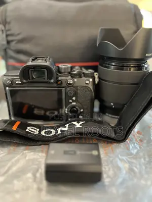 A7 R Mark 4 Sony Withh 28-70 Lens New