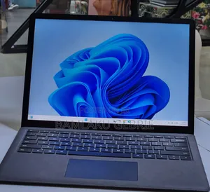 New Laptop Microsoft Surface 16GB Intel Core I7 SSD 512GB