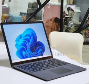 New Laptop Microsoft Surface 16GB Intel Core I7 SSD 512GB