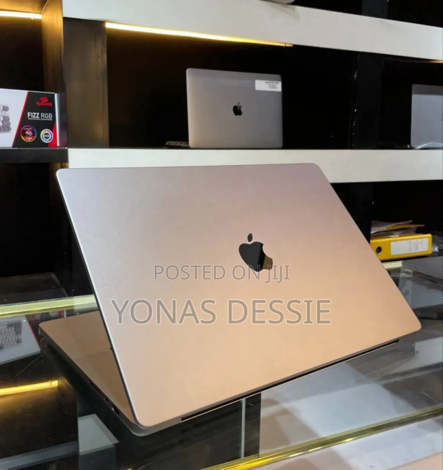 New Laptop Apple MacBook Pro 2020 M1 32GB SSD 1T