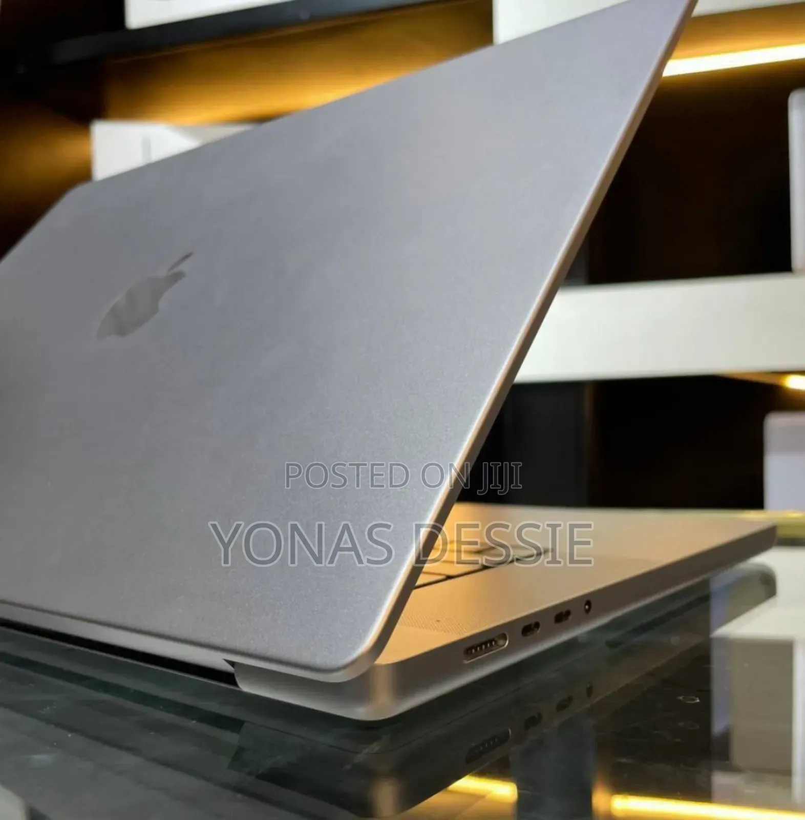 New Laptop Apple MacBook Pro 2020 M1 32GB SSD 1T