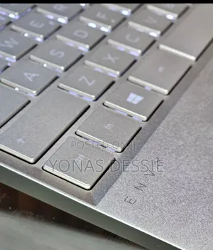 New Laptop HP Envy 15 8GB Intel Core I5 SSD 512GB