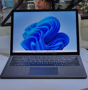 New Laptop Microsoft Surface 16GB Intel Core i7 SSD 512GB