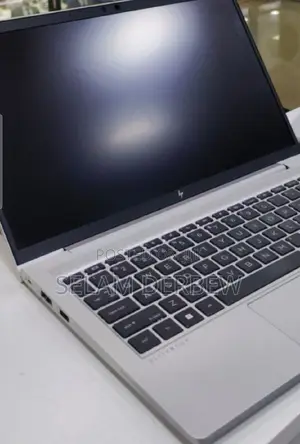 New Laptop HP EliteBook 830 G9 16GB Intel Core I5 SSD 256GB