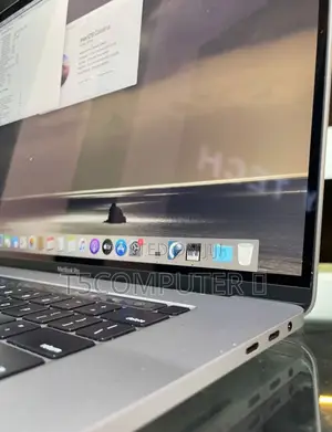 New Laptop Apple MacBook Pro 2019 32GB Intel Core I9 SSD 512GB