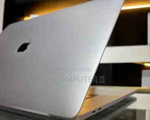 New Laptop Apple MacBook Pro 2019 32GB Intel Core I9 SSD 512GB