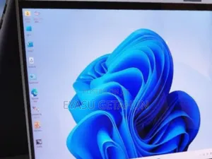 New Laptop Samsung Galaxy Book 2 8GB Intel Core i5 SSD 512GB