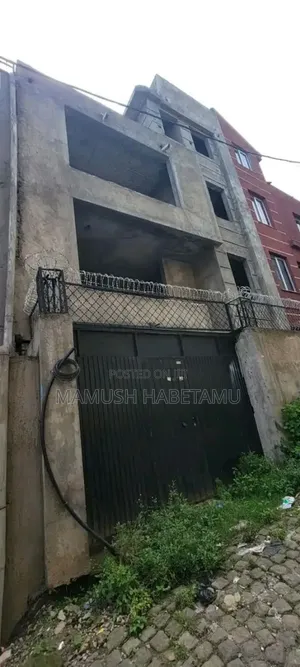 Photo - 6bdrm House in አዲስ አበባ, Nifas Silk-Lafto for sale