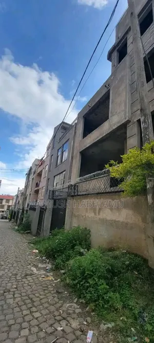 6bdrm House in አዲስ አበባ, Nifas Silk-Lafto for sale