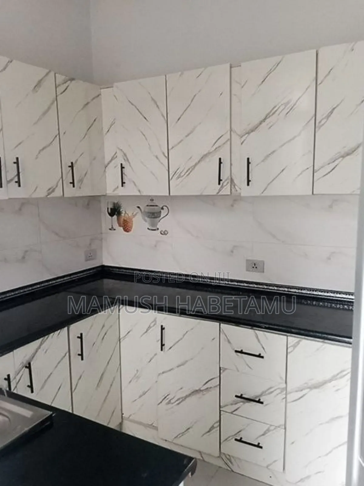 Furnished 5bdrm Villa in አዲስ አበባ, Nifas Silk-Lafto for sale