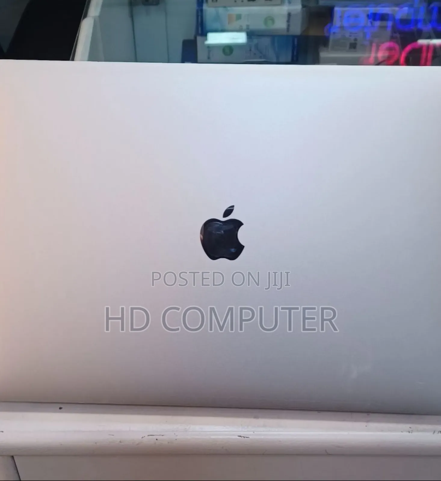 New Laptop Apple MacBook Pro 2018 32GB Intel Core I9 SSD 1T