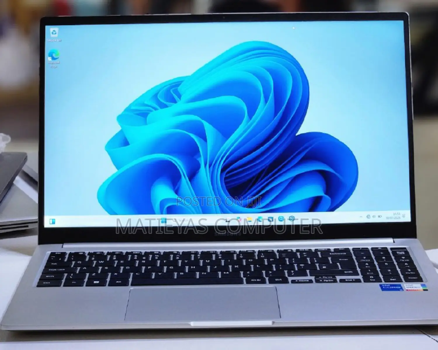 New Laptop HP EliteBook 830 8GB Intel Core I5 SSD 512GB