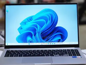New Laptop HP EliteBook 830 8GB Intel Core I5 SSD 512GB
