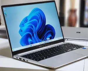 New Laptop HP EliteBook 830 8GB Intel Core I5 SSD 512GB