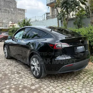 Tesla Model Y 2024 Black
