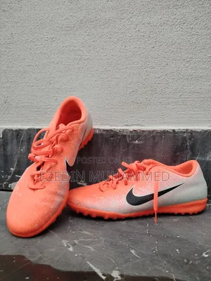 Photo - Sneakers Taketa