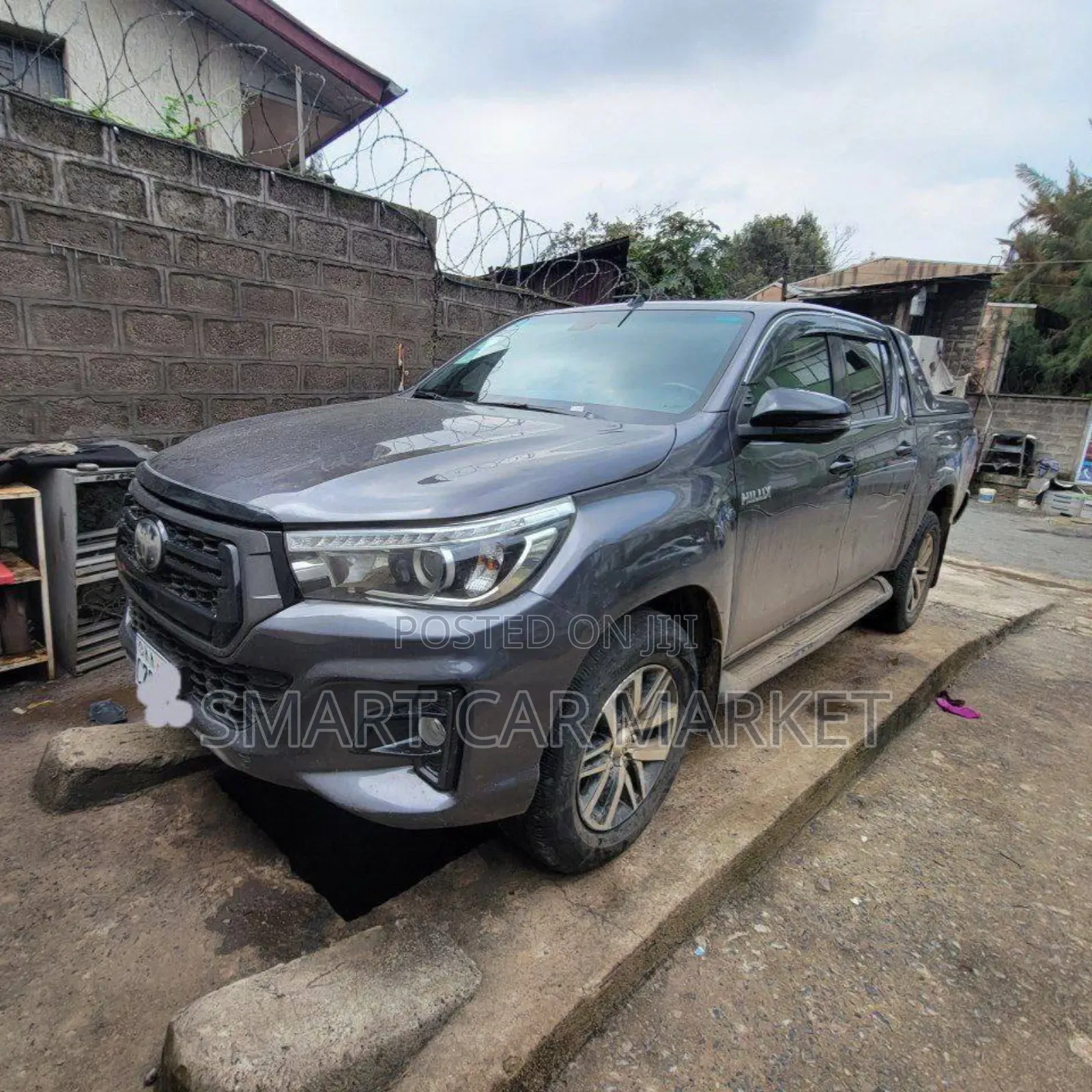 Toyota Hilux 2020 Gray