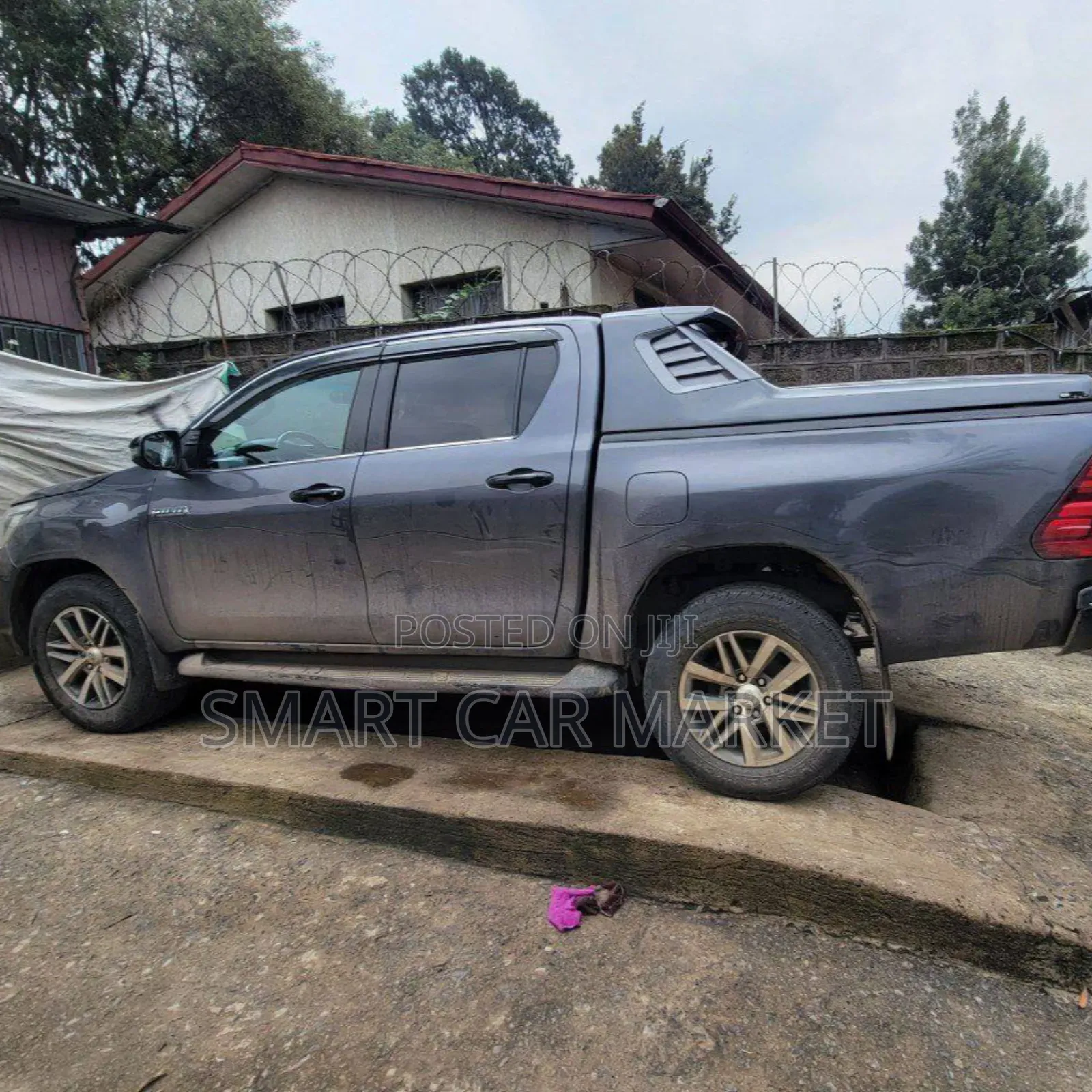 Toyota Hilux 2020 Gray