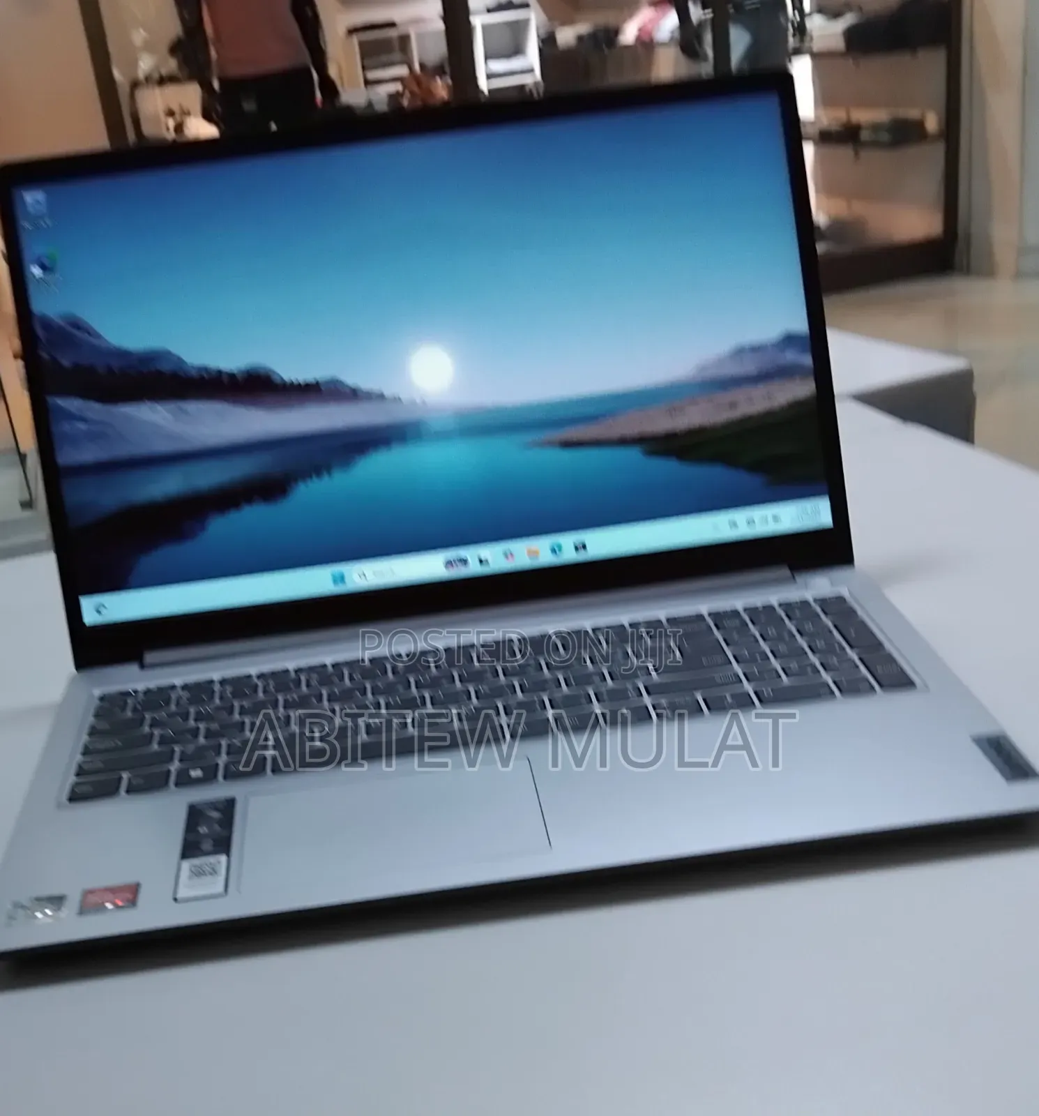 New Laptop Lenovo IdeaPad 1 8GB AMD Ryzen 5 SSD 512GB