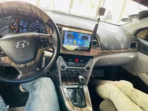 Hyundai Avante 2017 Silver