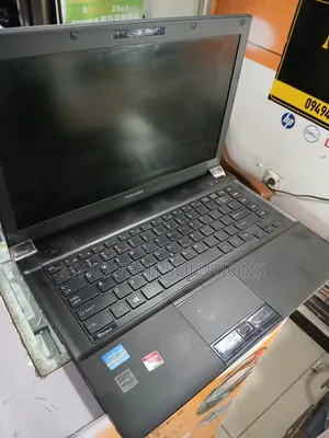 Photo - Laptop Toshiba Tecra C50 6GB Intel Core i5 HDD 500GB