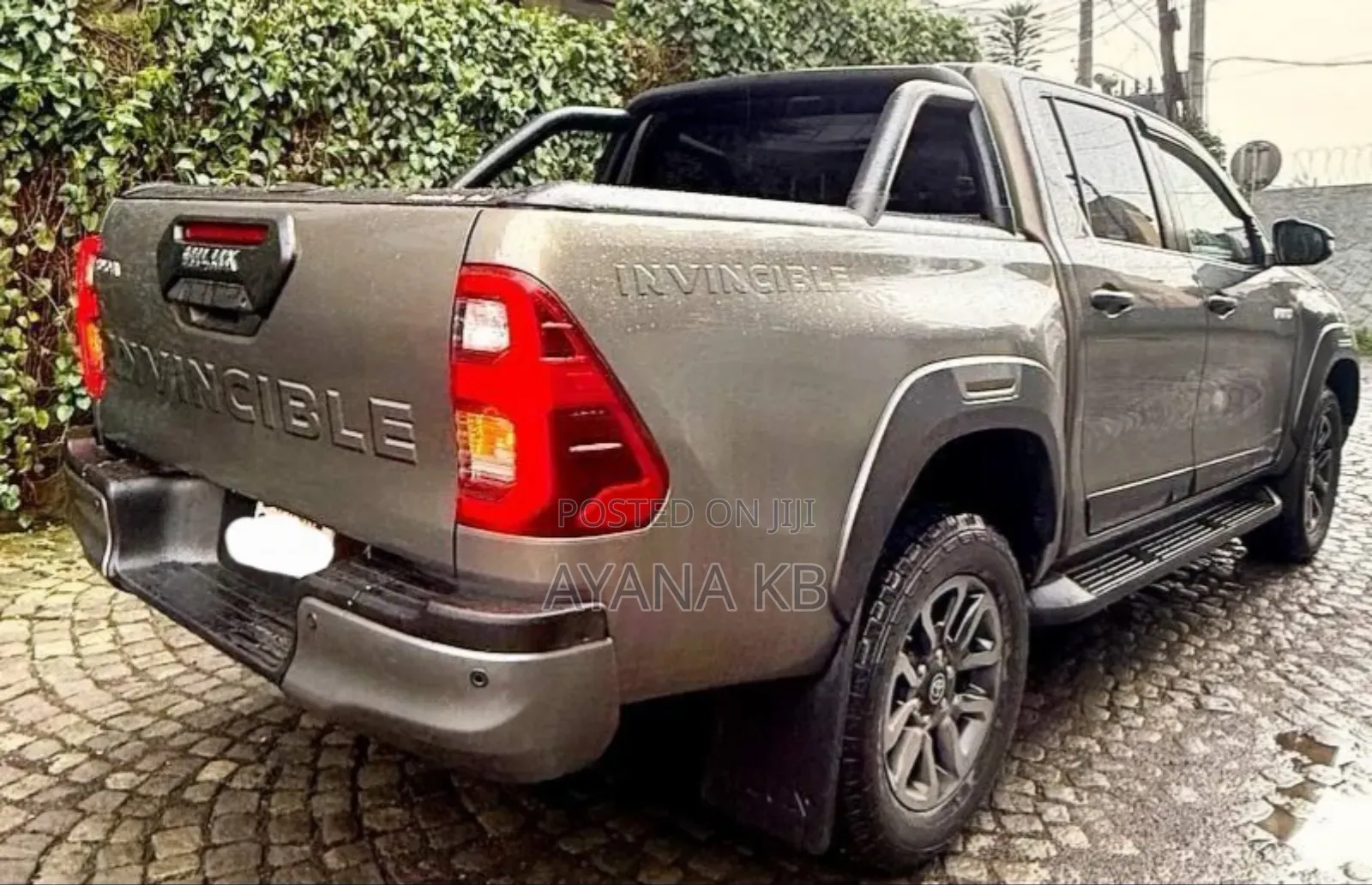 Toyota Hilux 2022 Gray