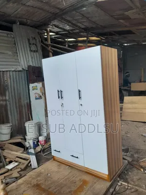 Photo - ቁምሳጥን በ ላምኔት የተሰራ 1.20