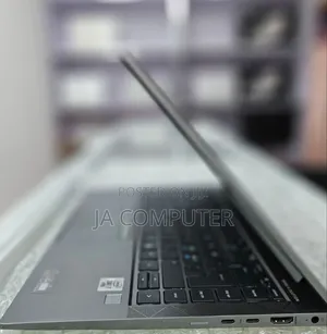 New Laptop HP Zbook Studio G7 32GB Intel Core I7 SSD 512GB