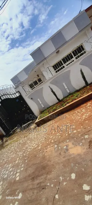 Furnished 3bdrm Villa in አያት, Bole for sale