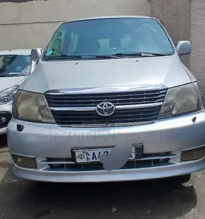 Photo - Toyota HiAce 2010 Silver