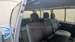 Toyota HiAce 2010 Silver