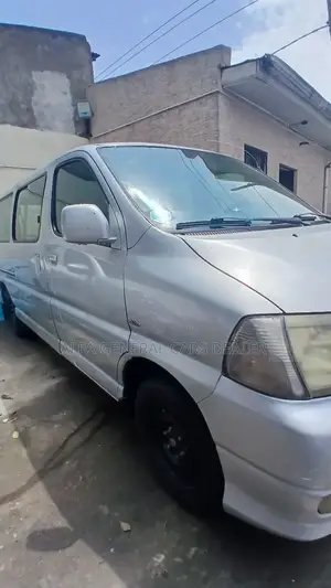 Toyota HiAce 2010 Silver