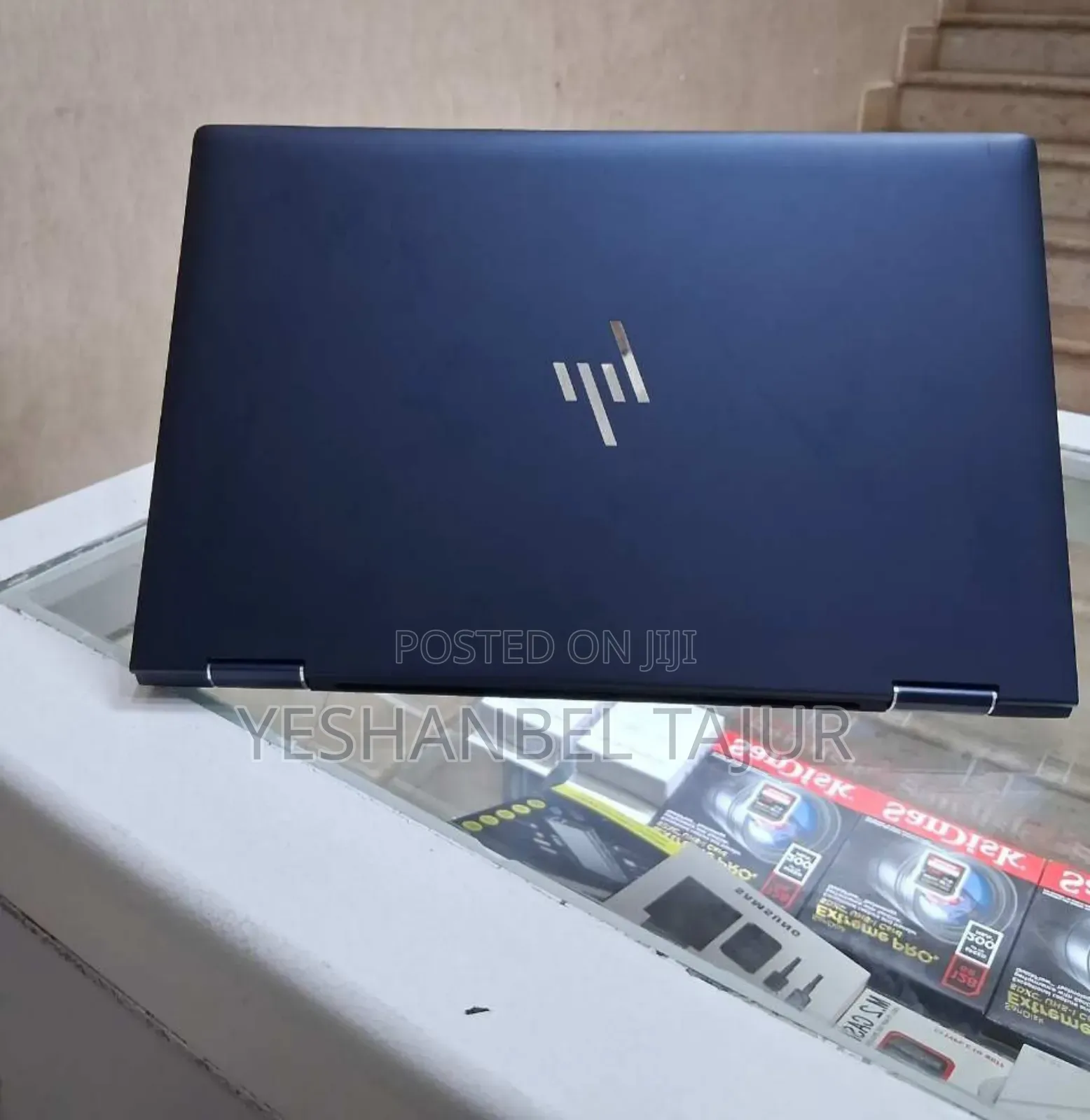 New Laptop HP Dragonfly G1 8GB Intel Core I7 SSD 512GB