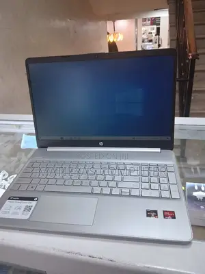 New Laptop HP 8GB AMD Ryzen 3 SSD 256GB